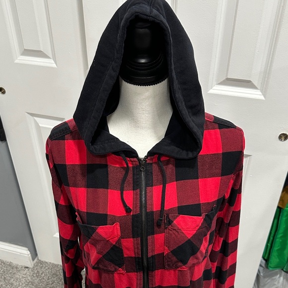 Red and Black Plaid Hooded Jacket - Picture 3 of 10
